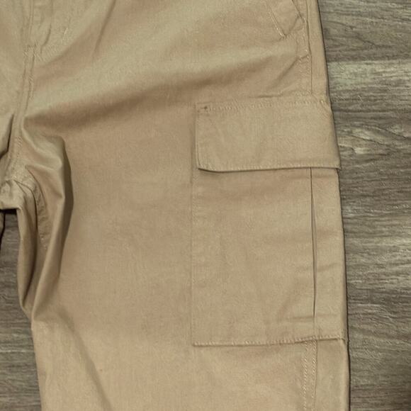 Men’s BP. Cargo Shorts Sz Medium Tan 2 Front Side Pockets 2 Side Velcro Pockets - Picture 3 of 12